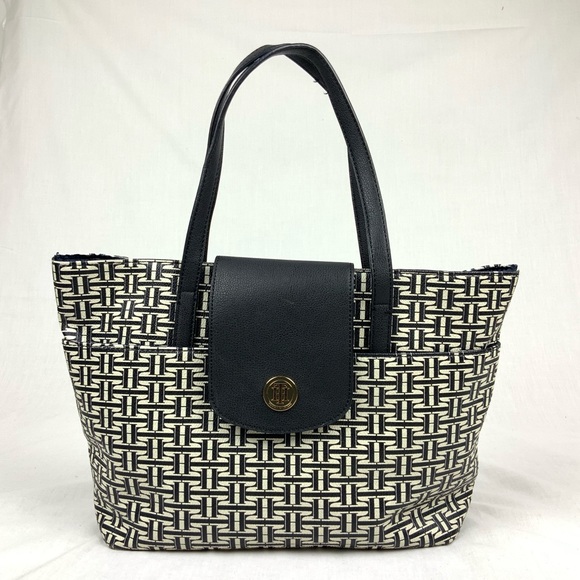 Tommy Hilfiger Handbags - TOMMY HILFIGER CLASSIC TOTE PURSE